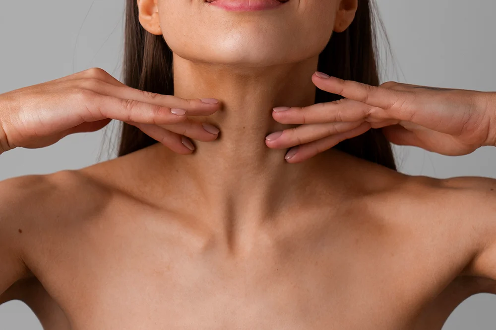 tratamiento para cuello y escote en mejor clínica de medicina estética de torremolinos malaga